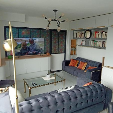 Liege Centre Mediacite Appartement Possible Parking Terrasse Immense 8Eme Pour 2 Personnes 외부 사진