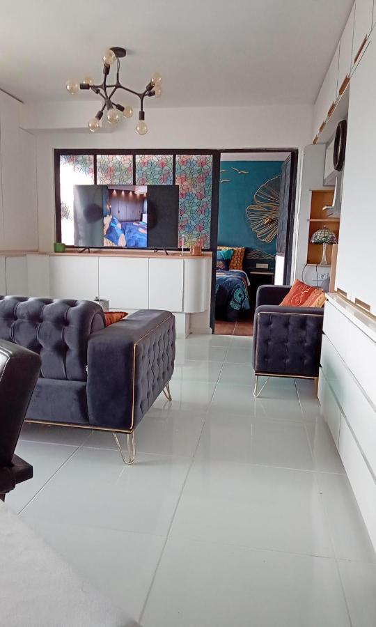 Liege Centre Mediacite Appartement Possible Parking Terrasse Immense 8Eme Pour 2 Personnes 외부 사진
