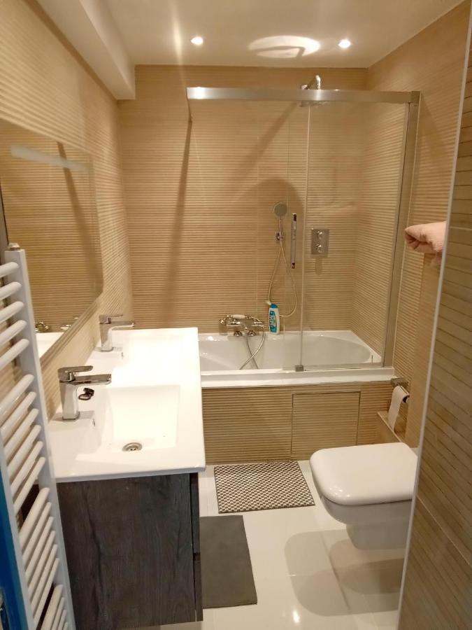 Liege Centre Mediacite Appartement Possible Parking Terrasse Immense 8Eme Pour 2 Personnes 외부 사진